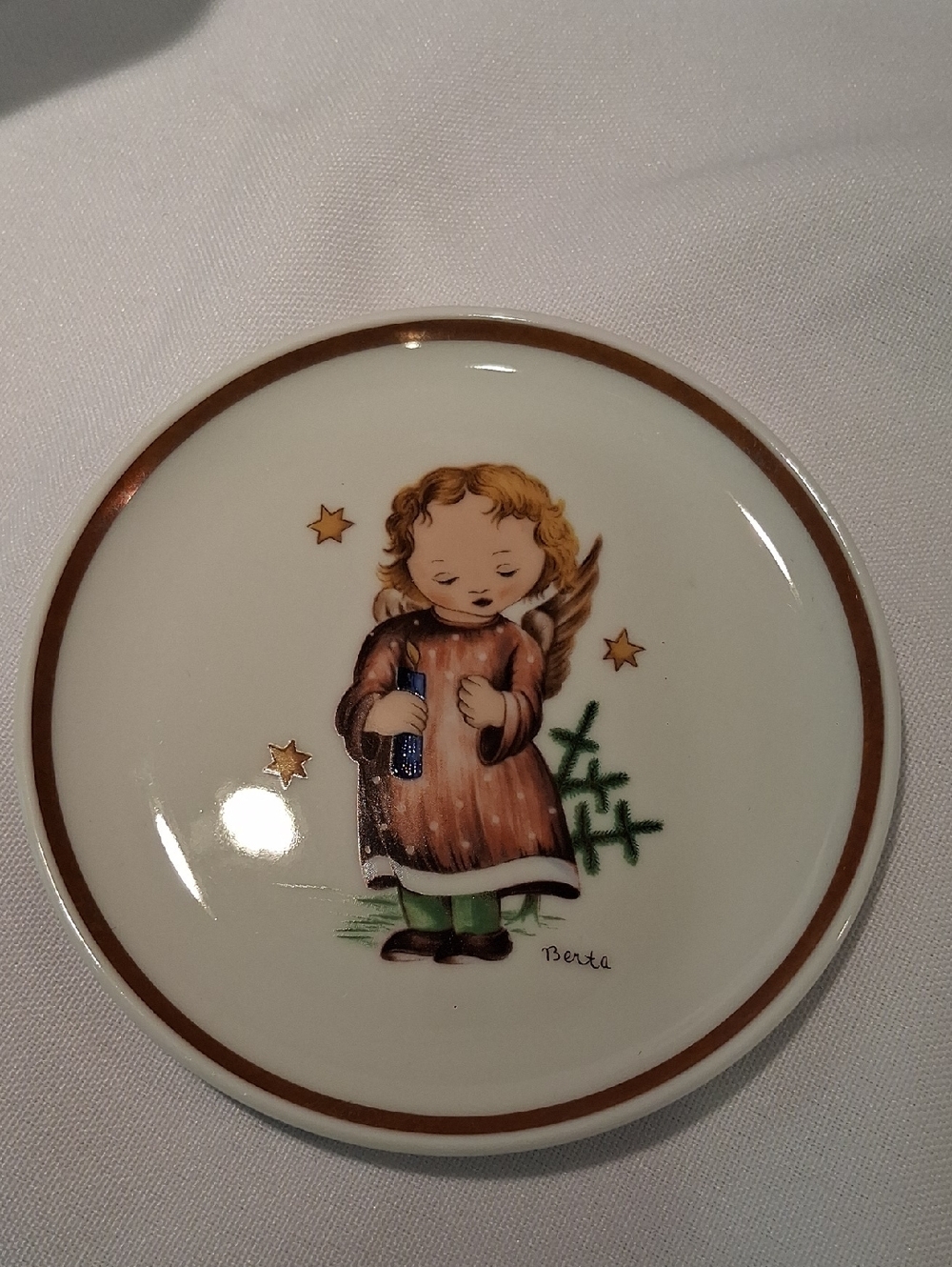 Berta Hummel Museum Porcelain Angel Mini Plate